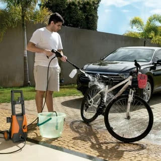 Black & Decker 1500PSI Pressure Washer 3 Black & Decker 1500PSI Pressure Washer - Image 3